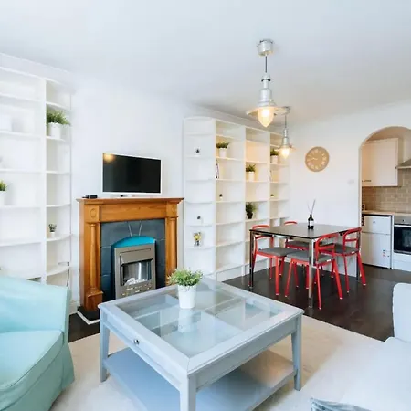 Homely 1 Bedroom In Centre With River View ダブリン