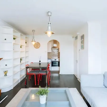 アパート Homely 1 Bedroom In Centre With River View *