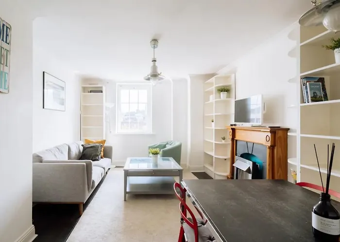 Homely 1 Bedroom In Centre With River View Dublin